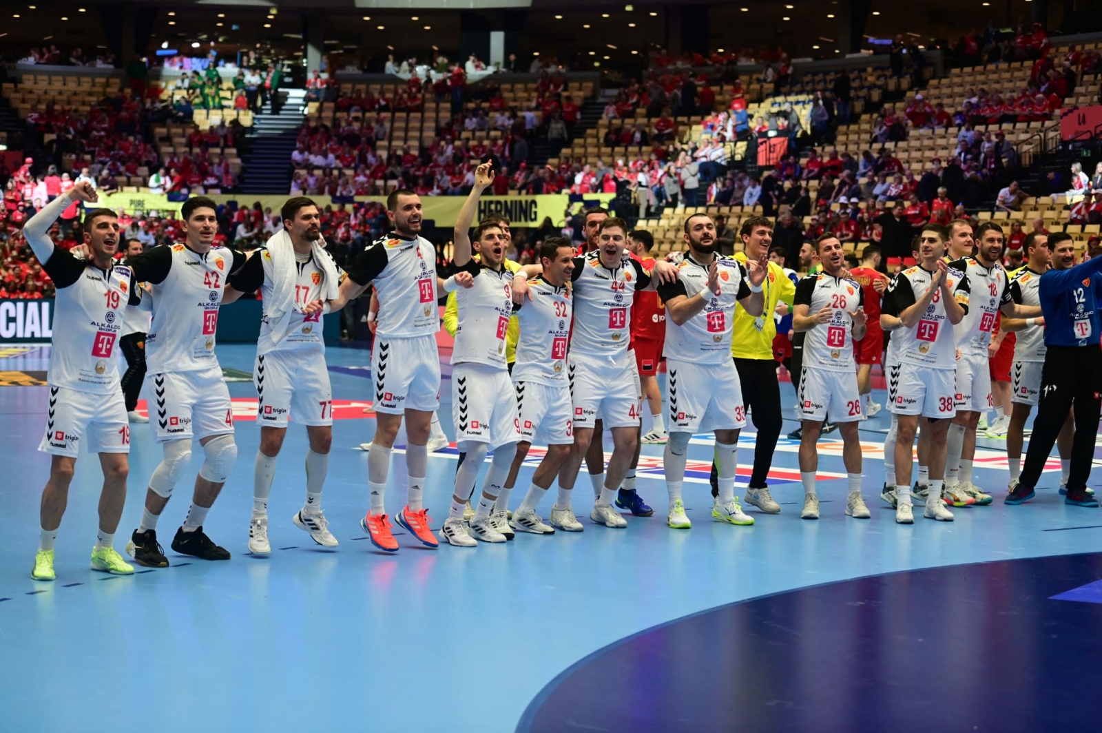 „Не работам за да си ја задржам работата, тука сум да направиме нешто големо – за Македонија“