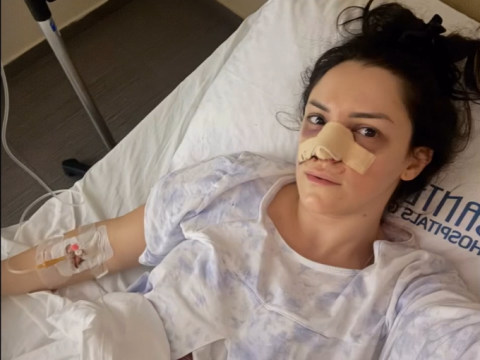 Македонската „Ѕвезда на Гранд“ повторно легна „под нож“: Овој пат не на ногата, туку скалпелот заврши на носот на Марија Груевска! (ВИДЕО)