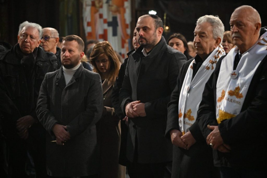 (Фото) Ѓорѓиевски: Овој свет празник да ни донесе мир во душите и слога меѓу луѓето, заедно, со љубов и радост, да го дочекаме светлото Христово раѓање