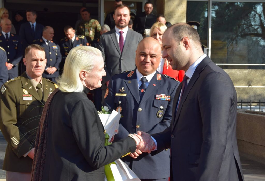 Проштална средба на министерот Мисајловски и началникот на Генералштабот на Армијата Лафчиски со амбасадорката Агелер