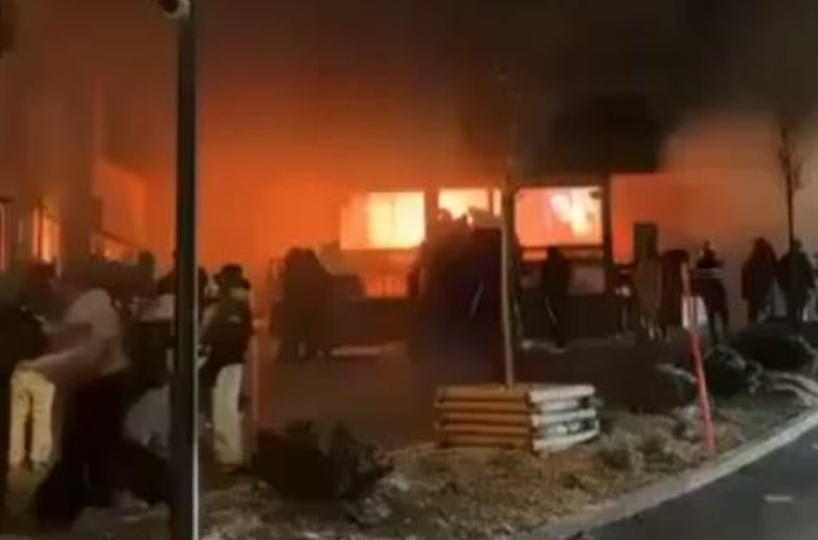 Во страшниот пожар во Швајцарија тешко повреден е и еден фудбалер (ВИДЕО)