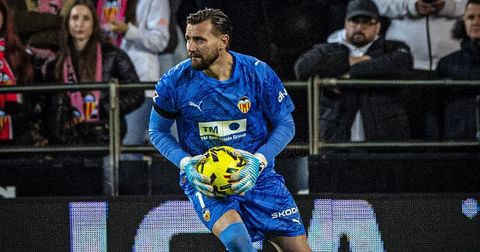 ВИДЕО: Столе и со повреда остана на терен во ремито на Валенсија и Елче