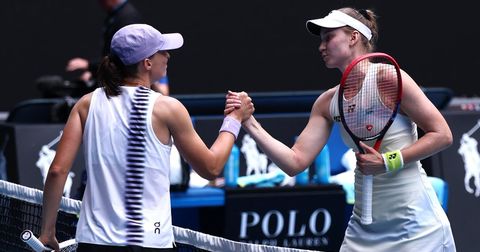 ВИДЕО: Рибакина ја збриша Швјонтек и против Пегула ќе брка финале на АО