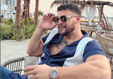 Дарко Спејко има мераклиски навики и префинет вкус: „Големиот брат“ го „пали“ убавици со извајано га*е да му седат в скут!