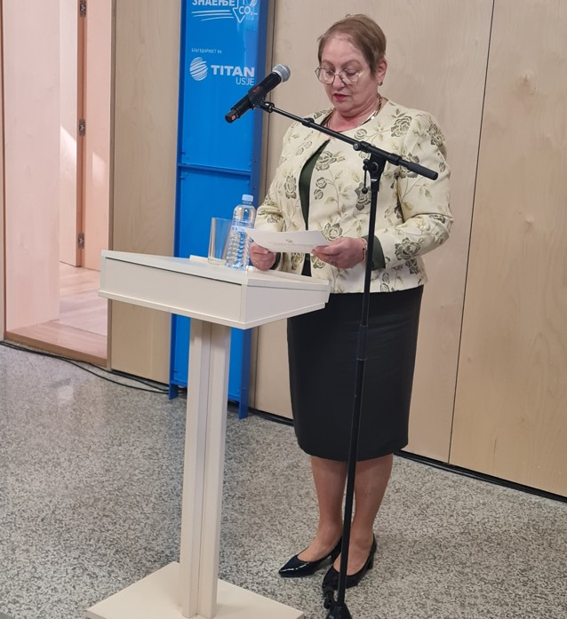 Јаневска : Нашите ученици до 15 години имаат 900 часа помалку од своите врсници во Европската Унија