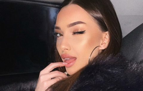 Викендов на планините снег до колена, а македонската пејачка во секси поза на снегот разголена: Љупка Арсовска никогаш повозбудлива (ФОТО)