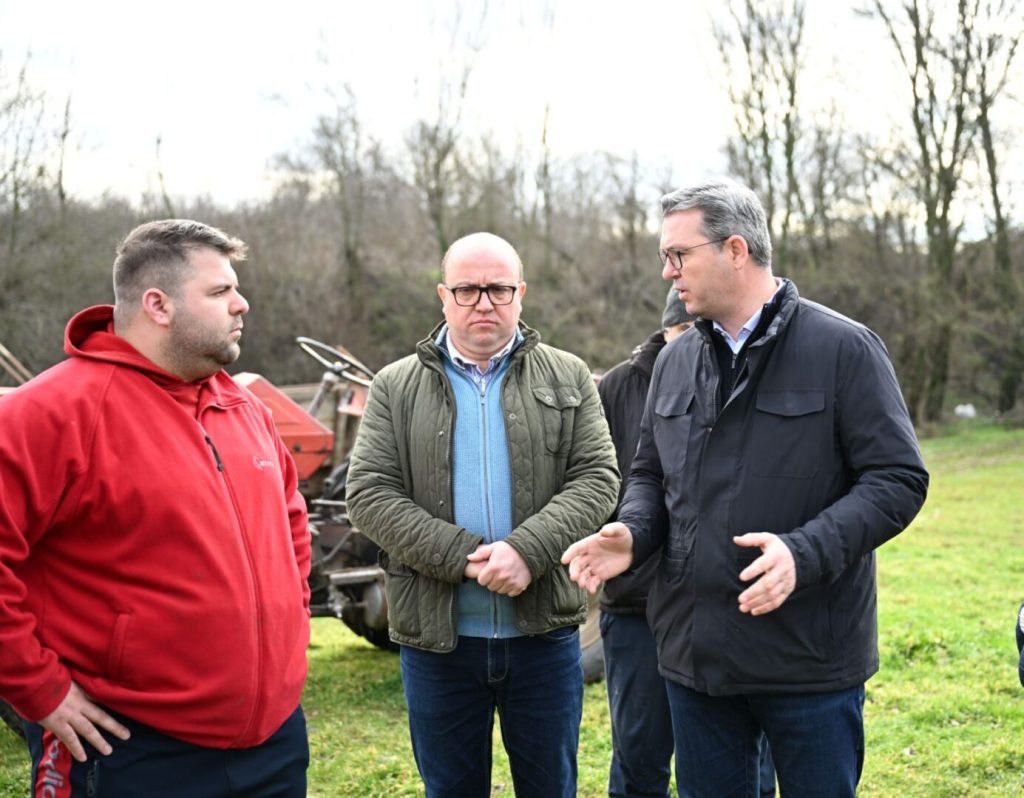 Трипуновски: Фармерот од струмичко кој го загуби своето стадо овци и јагниња во поплавите ќе добие отштета