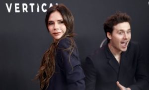 (ФОТО) СИТЕ ГО ПРОПУШТИЛЕ МОМЕНТОТ ДЕКА БРУКЛИН ЈА ИЗБРИШАЛ СВОЈАТА МАЈКА ИЃТЕ ПРЕД 6 МЕСЕЦИ?! Еве како ѝ нанел болен удар на Викторија