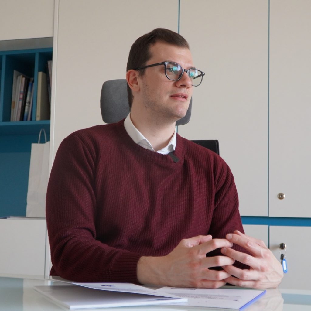 Аврамов: Понижувачки избор на составот на комисијата за антидискриминација