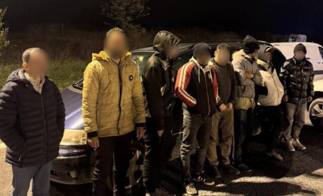 Над 60 мигранти пронајдени кај грчките острови Крит и Родос