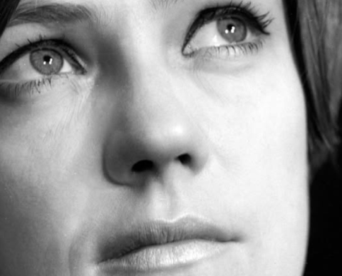 „Замина тивко, достоинствено“ – Почина Сенка Велетанлиќ, „дама“ од естрадата, сопруга на Зафир Хаџиманов