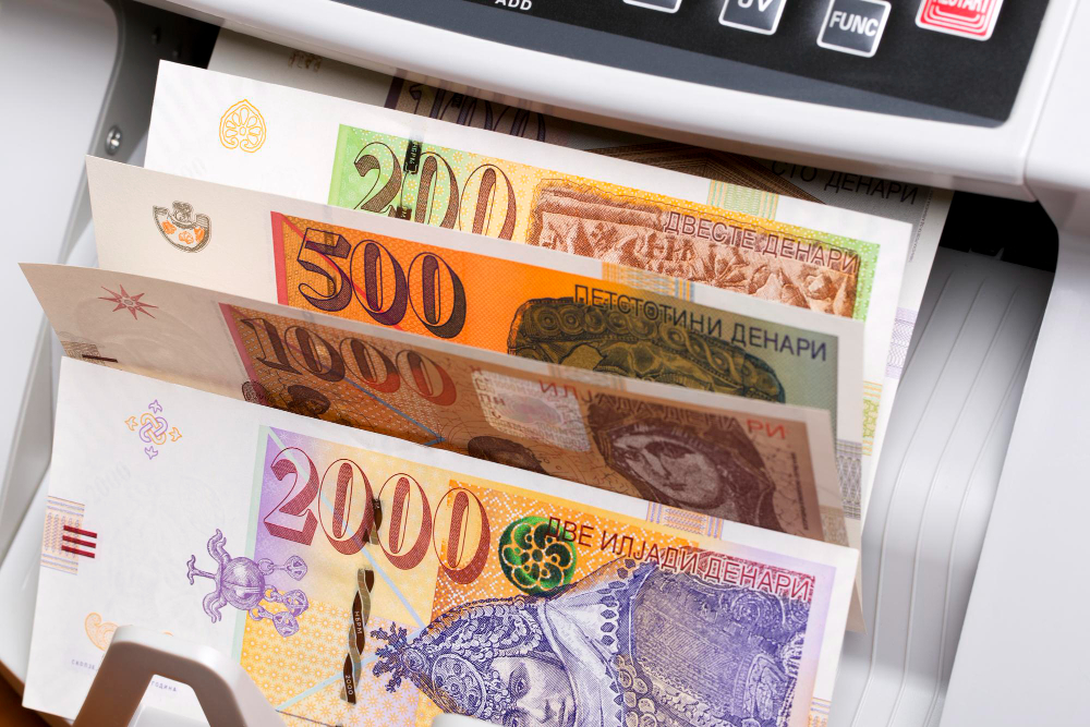 ДЗС: Просечната нето-плата за ноември е 45.961 денар