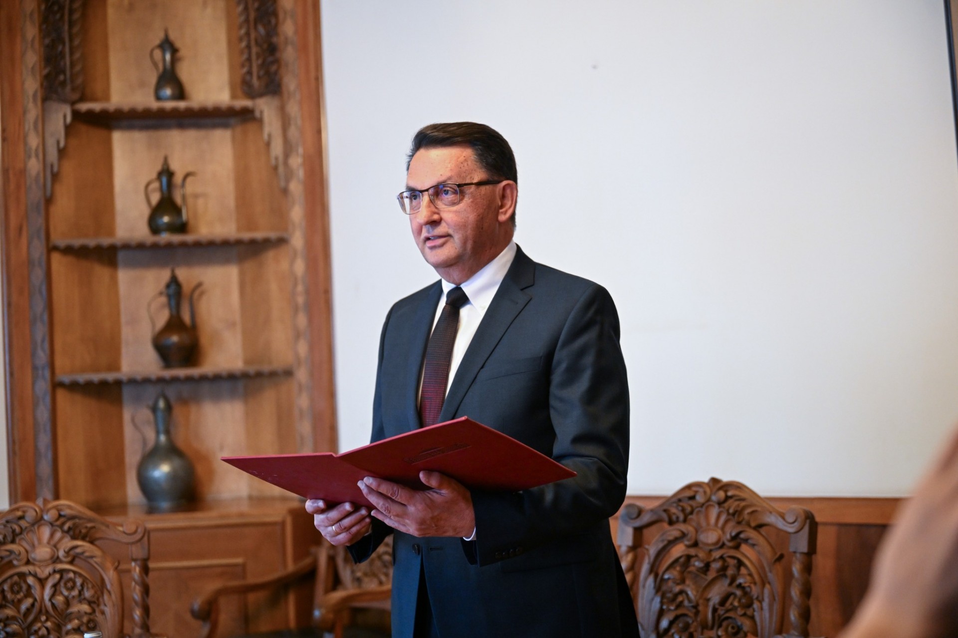 Славески: Авионските билети поскапеа енормно во декември и влијаеа на зголемување на инфлацијата