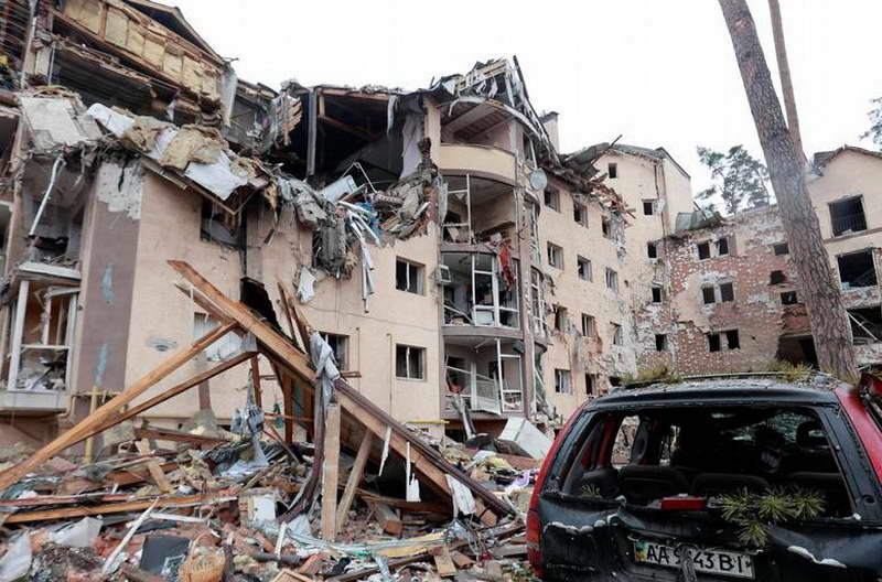 Илјадници згради во Киев без затоплување по руските напади врз енергетскиот систем