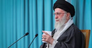 EurActiv: Иранските реформисти приватно го повикуваат Хамнеи да се повлече