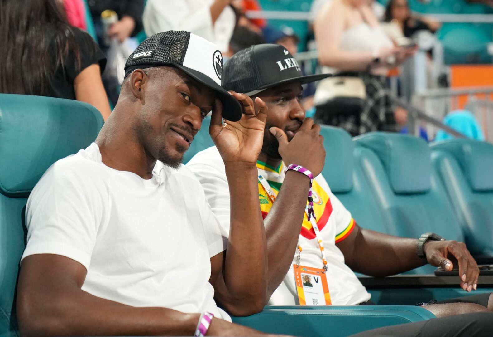 Вориорс го декласираа Мајами – Се повреди Џими Батлер