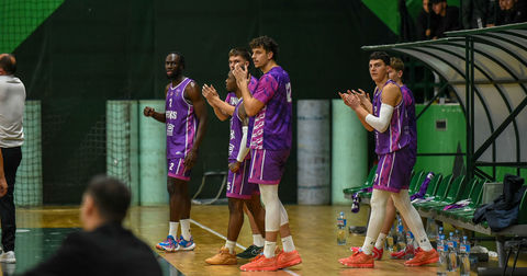 Феникс ги декласира Ангели за перфектен старт на годината