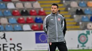 Денес роденден прославува поранешниот македонски репрезентативец и едно од најзначајните имиња во домашниот фудбал, Влатко Грозданоски