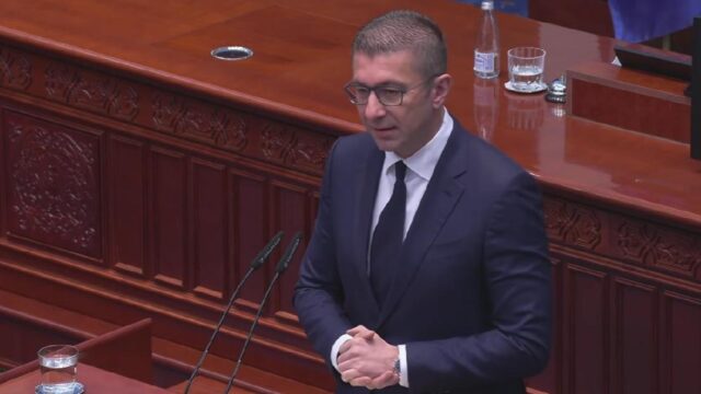 Мицкоски до Реџепи Зејд: Мора некогаш да покажете карактер во животот инаку ќе бидете мивка, а мивките лошо завршуваат