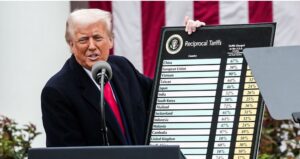 Трамп воведе царини од 25% за земјите кои тргуваат со Иран