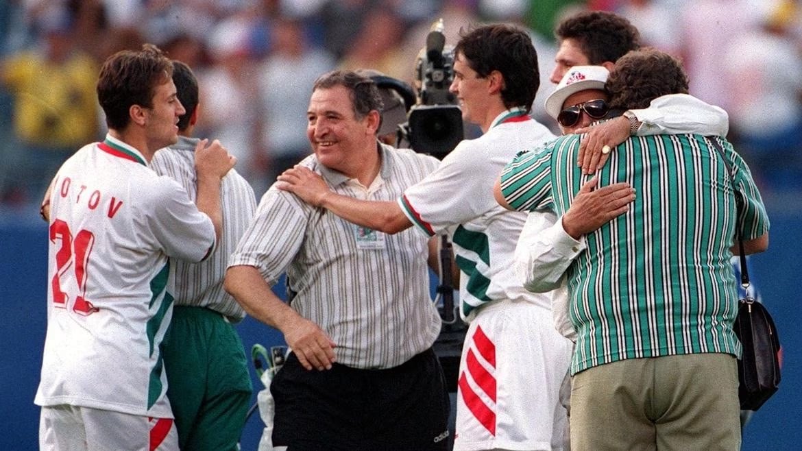 Бугарите тагуваат: Почина селекторот кој ги однесе до четвртото место на Светското првенство!