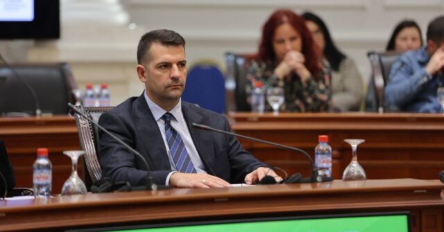 Левица: Повеќе од еден месец молк од ДКСК за тендерските шеми на Томовски – дали доказите се „изгубија“ во октоподските пипци?