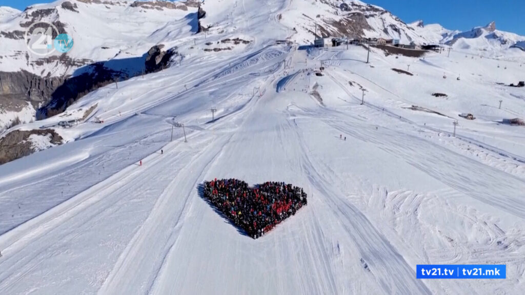 ВИДЕО: Скијачи формираа срце во спомен на жртвите во Кран-Монтана