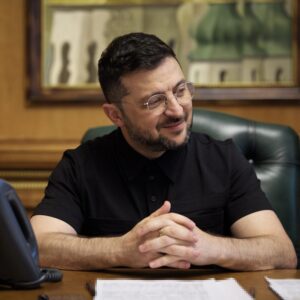 Зеленски бара зголемување на испораките на оружје за украинската воздушна одбрана по рускиот напад со повеќе од 300 дронови