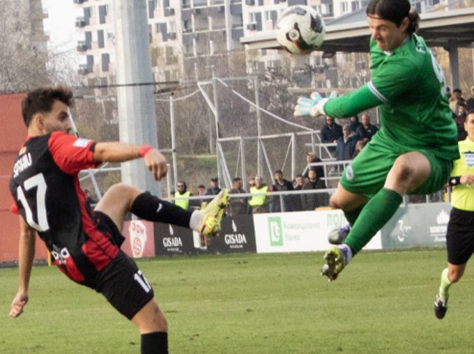 Спахиу останува во Вардар и во наредните две години!