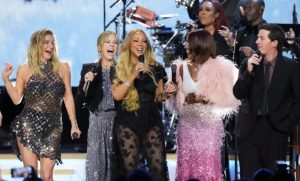 (ВИДЕО+ФОТО) MusiCares награда – Мараја Кери беше прогласена за личност на годината, нејзините колеги ја почестија со одлични настапи