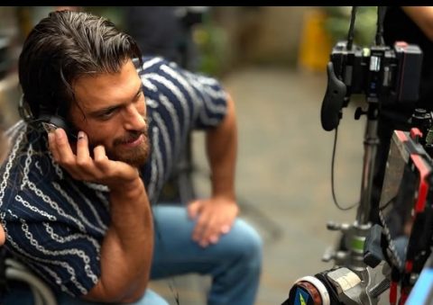 Турскиот заводник, актерот Џан Јаман попознат како „Романтичарот“ неодамна беше уапсен, а сега се огласи со критика до турските медиуми