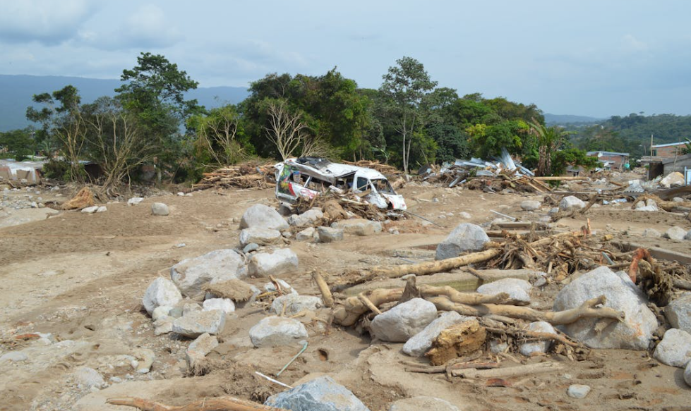 Италија: Бура предизвика лизгање на земјиштето и поплави, околу илјада луѓе евакуирани на Сицилија
