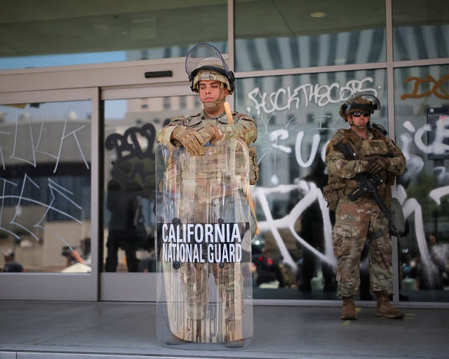 Трамп ја повлекува Националната гарда од Чикаго, Лос Анџелес и Портланд