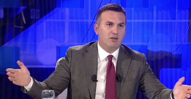 Адеми: ДУИ останува на барањето за предвремени парламентарни избори