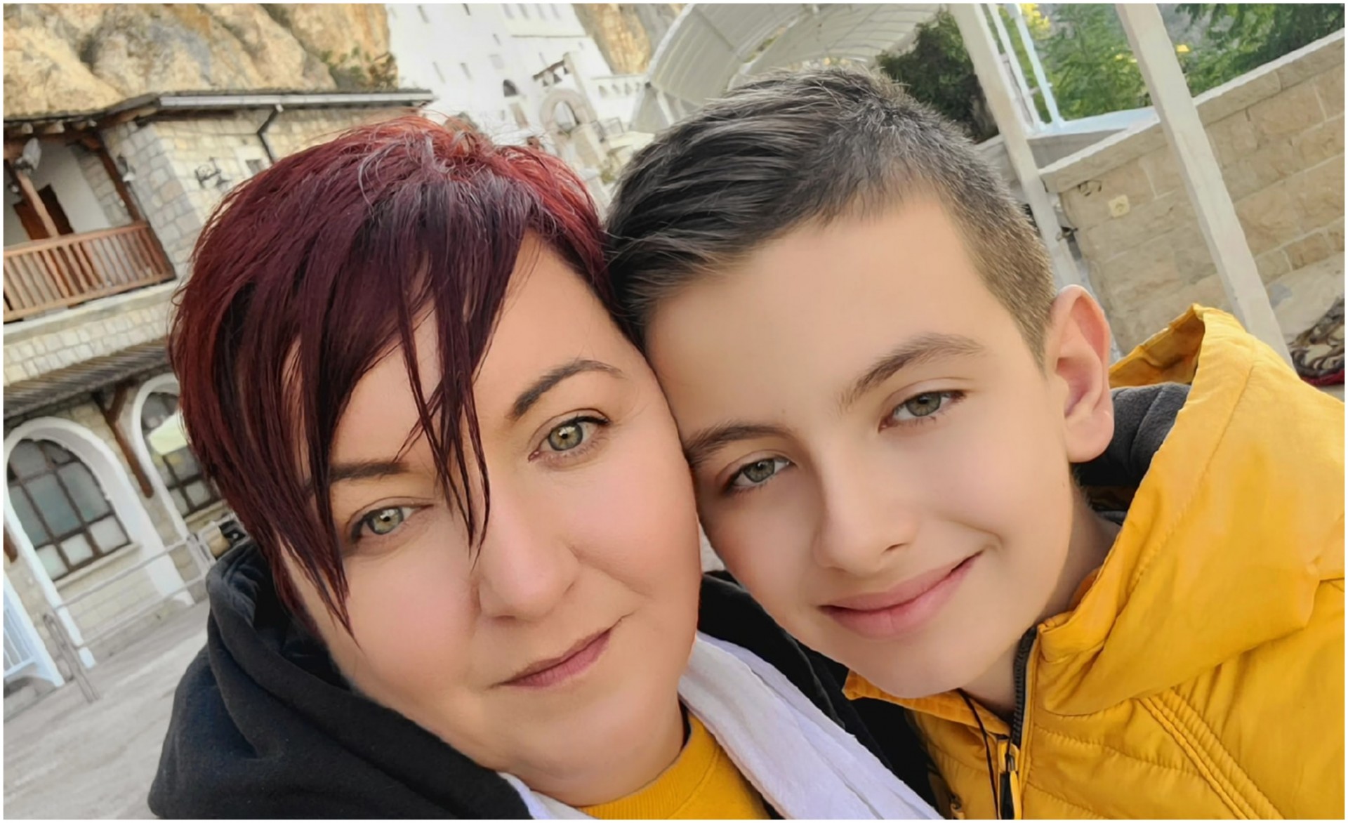 „Леон, лаву мој“: Денот кога едно дете ја победи болката, а мајчиното срце се молеше до небото