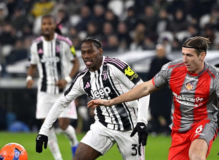 Јувентус со „петарда“ го разнесе Кремонезе (ВИДЕО)