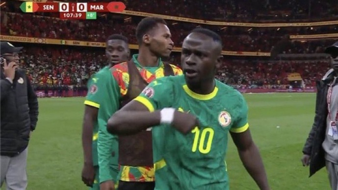 Каков циркуз на АФКОН: Сомнителен пенал, Сенегал го напушти теренот па се врати, а Дијаз се посрамоти (ВИДЕО)