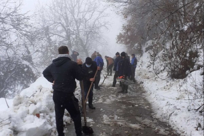 Србија прогласи вонредна состојба поради снегот: Илјадници домаќинства без електрична енергија