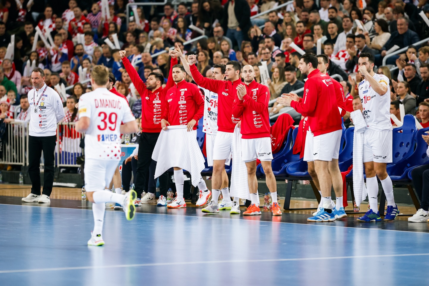 Невремето предизвика хаос – Хрватите останаа без опрема, Германците помагаат!