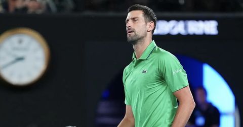 Ѓоковиќ тргна моќно во Мелбурн и ја удри јубилејната „стотка“ на АО!