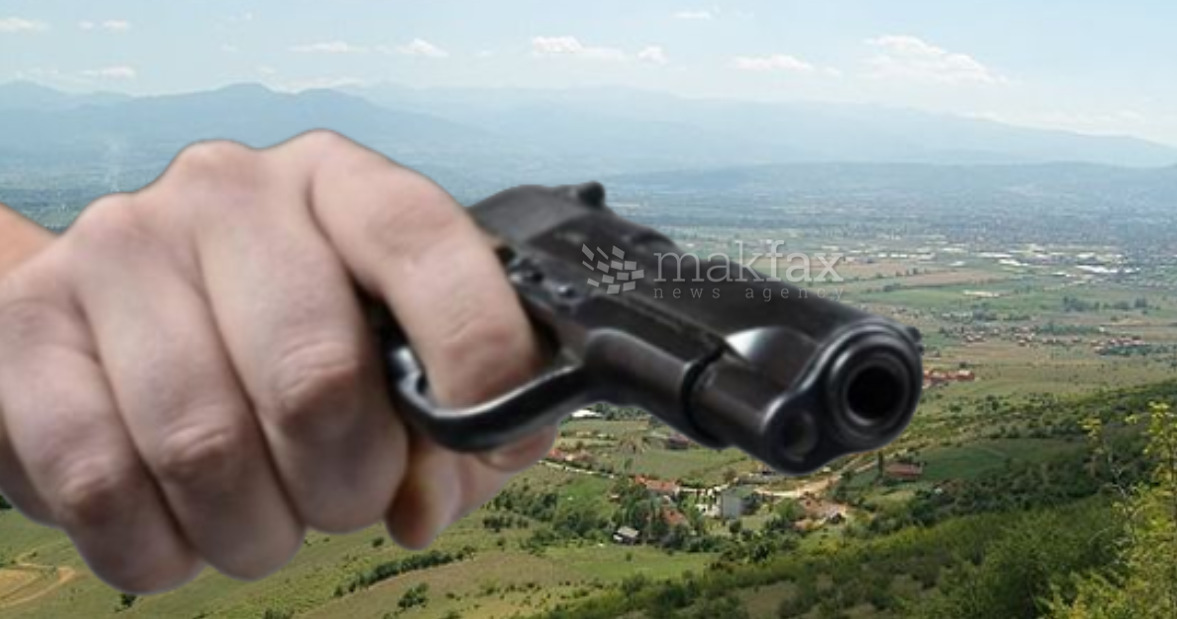 Пукале со пиштоли од колона автомобили на свадба