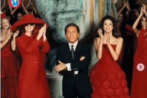 (ФОТО) ОД КРОЈАЧ БЕЗ ДЕНАР ДО КРАЛ НА ЛУКСУЗОТ: Животната приказна на Валентино Гаравани