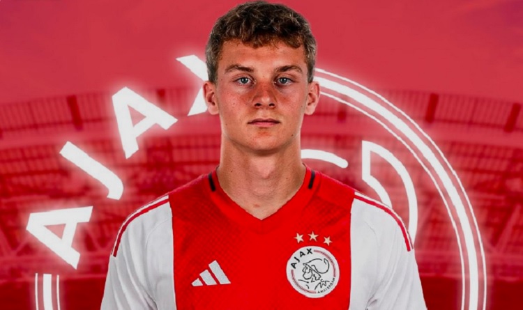 Историјата се повторува: Ибрахимовиќ потпиша за Ајакс