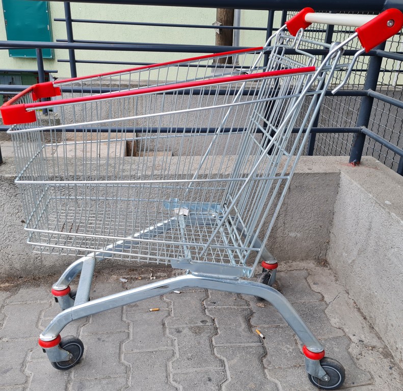 РОМАНЦИТЕ СО ПРИХОДИ ОД 1.850 ЕВРА, НО ПОТЕШКО ГИ ПОКРИВААТ  ТРОШОЦИТЕ!