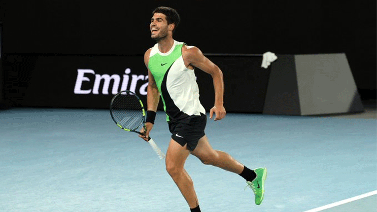 Алкарас се загреваше еден сет, а потоа го збриша Де Минор