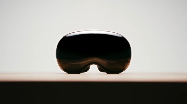 Apple драстично го намалува производството на Vision Pro по слабата продажба