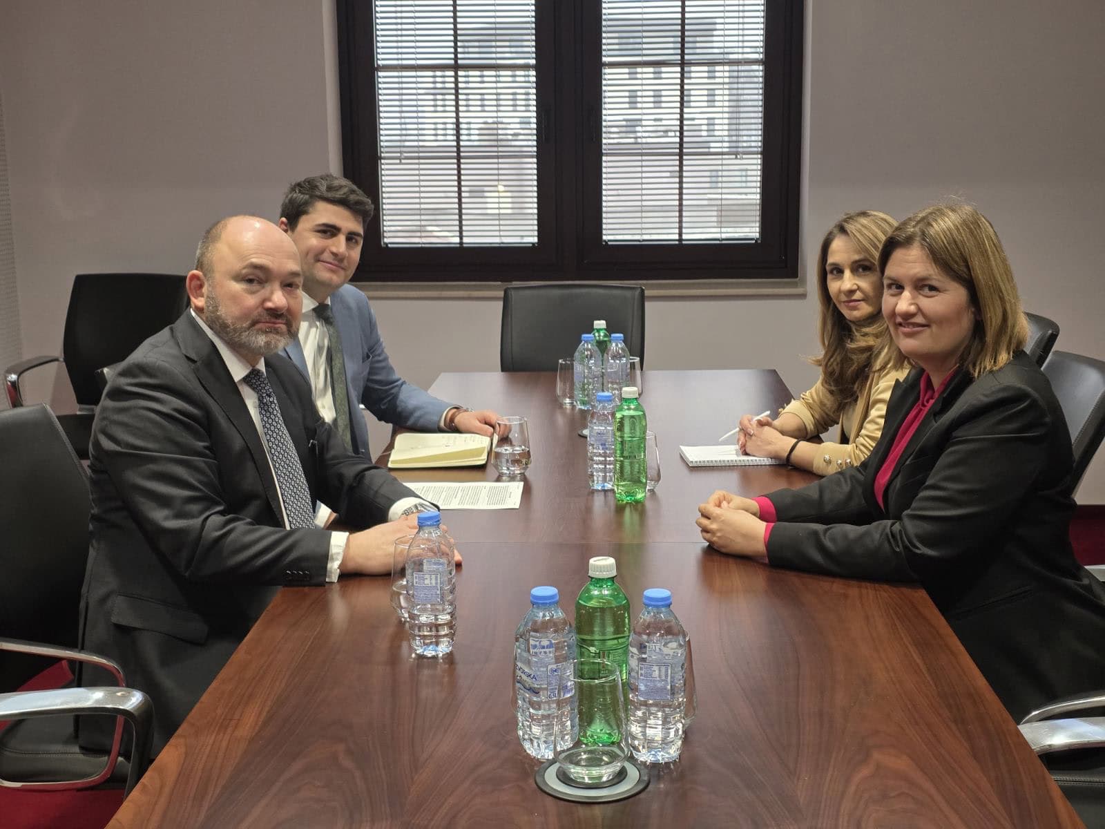 „Меѓународна соработка за енергетска сигурност: Божиновска со серија средби со амбасадори за иднината на секторот“