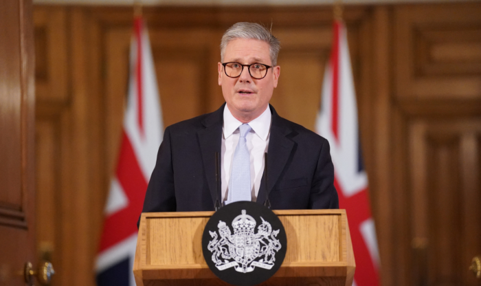 Стармер во разговори со сојузниците за можно распоредување сили на Гренланд