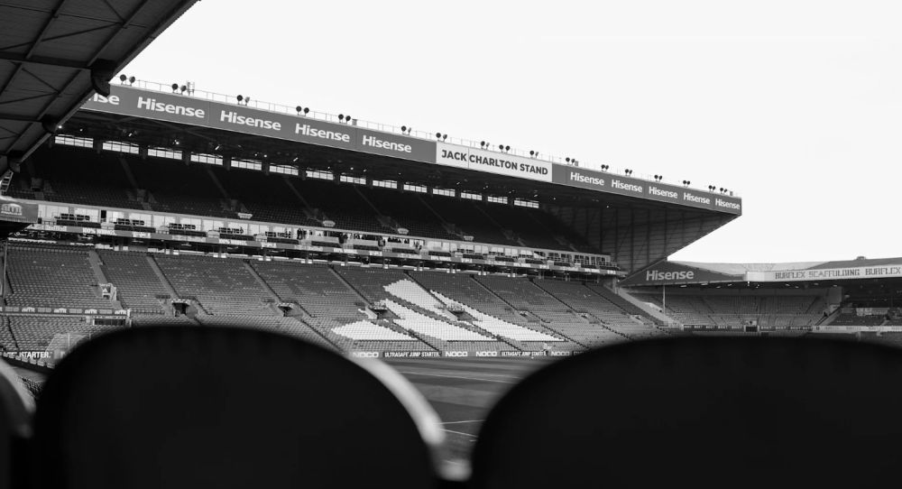 Починал навивач на трибините пред почетокот на мечот меѓу Лидс и Манчестер Јунајтед