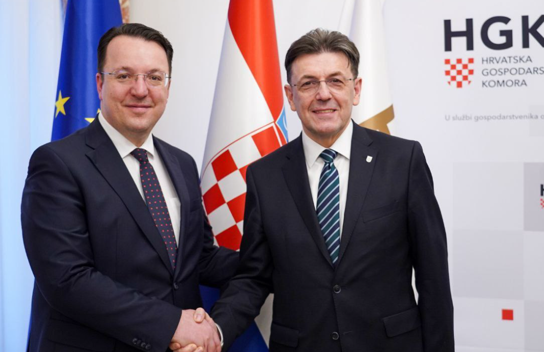 Николоски од Хрватска: Побарав поддршка за решавање на проблемите на превозниците